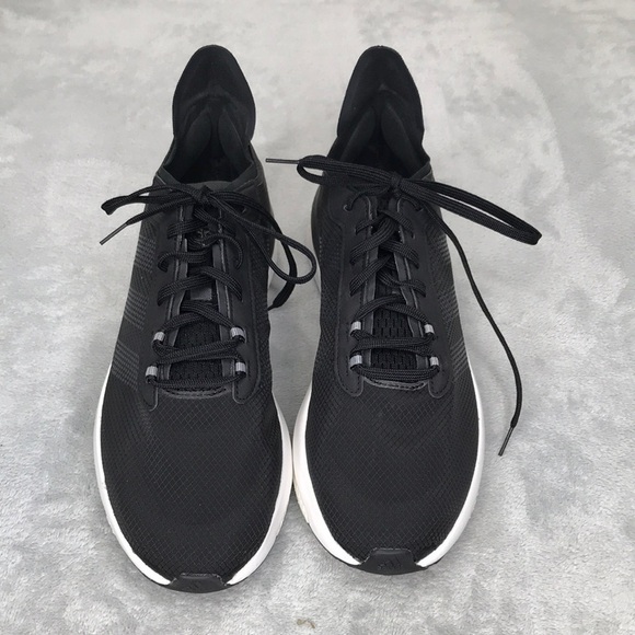 Adidas  Avryn trainers Black and White Men's Size 10.5 NWOT - Picture 1 of 10